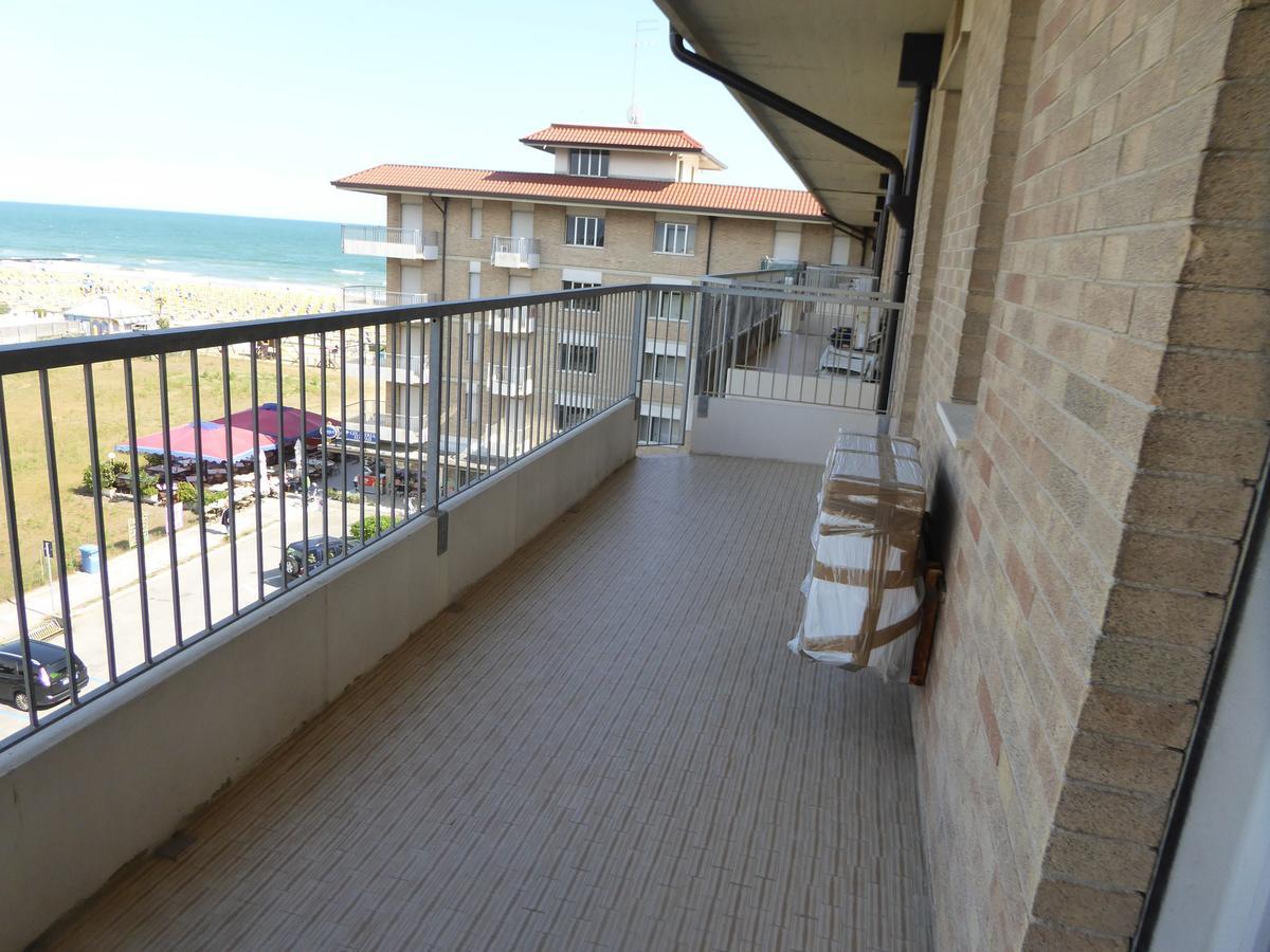 Residence Zeta - Walterigato Apartments Solo Per Famiglie Lido di Jesolo Exterior foto